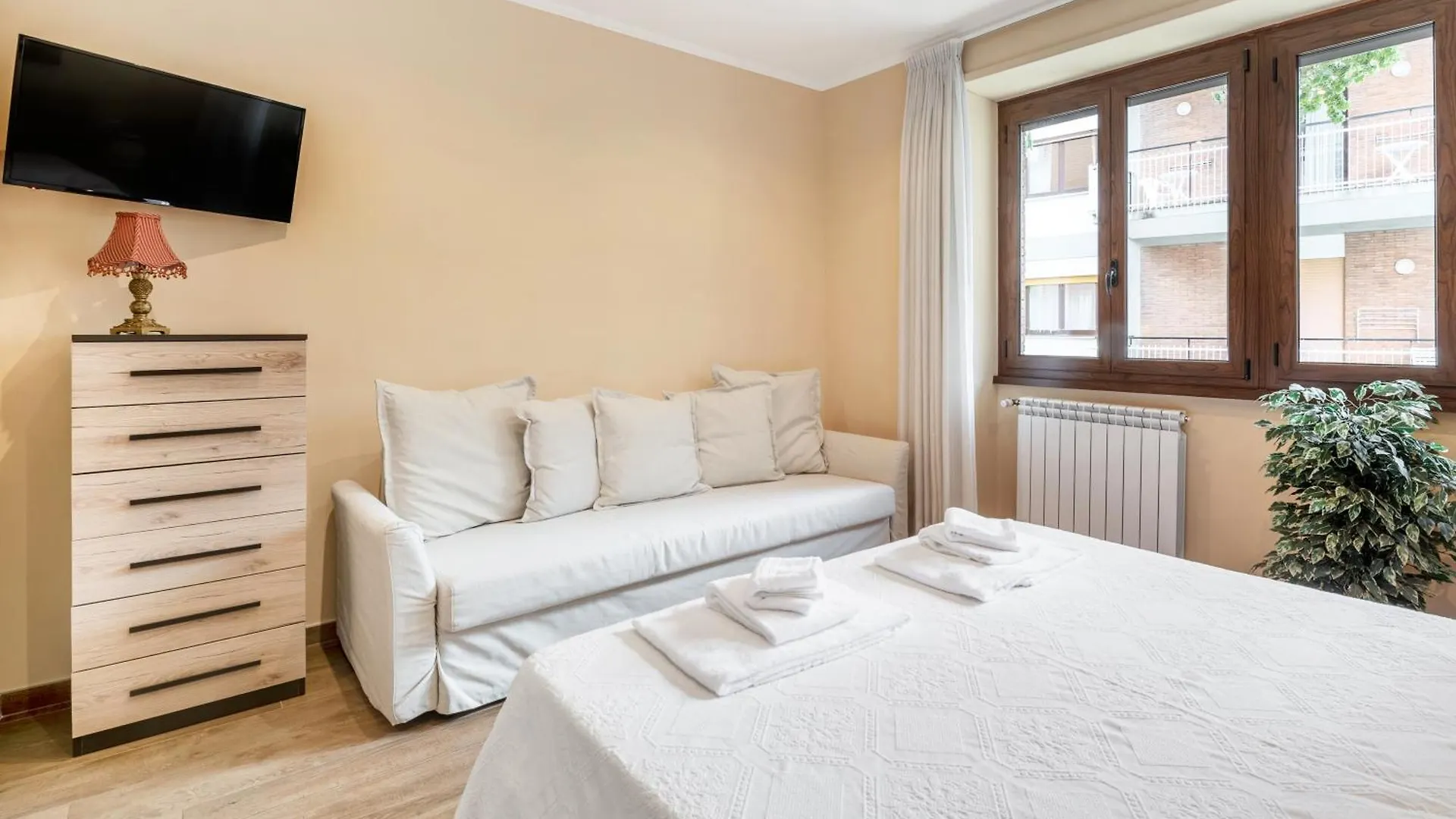 Roman Dream II Apartment
