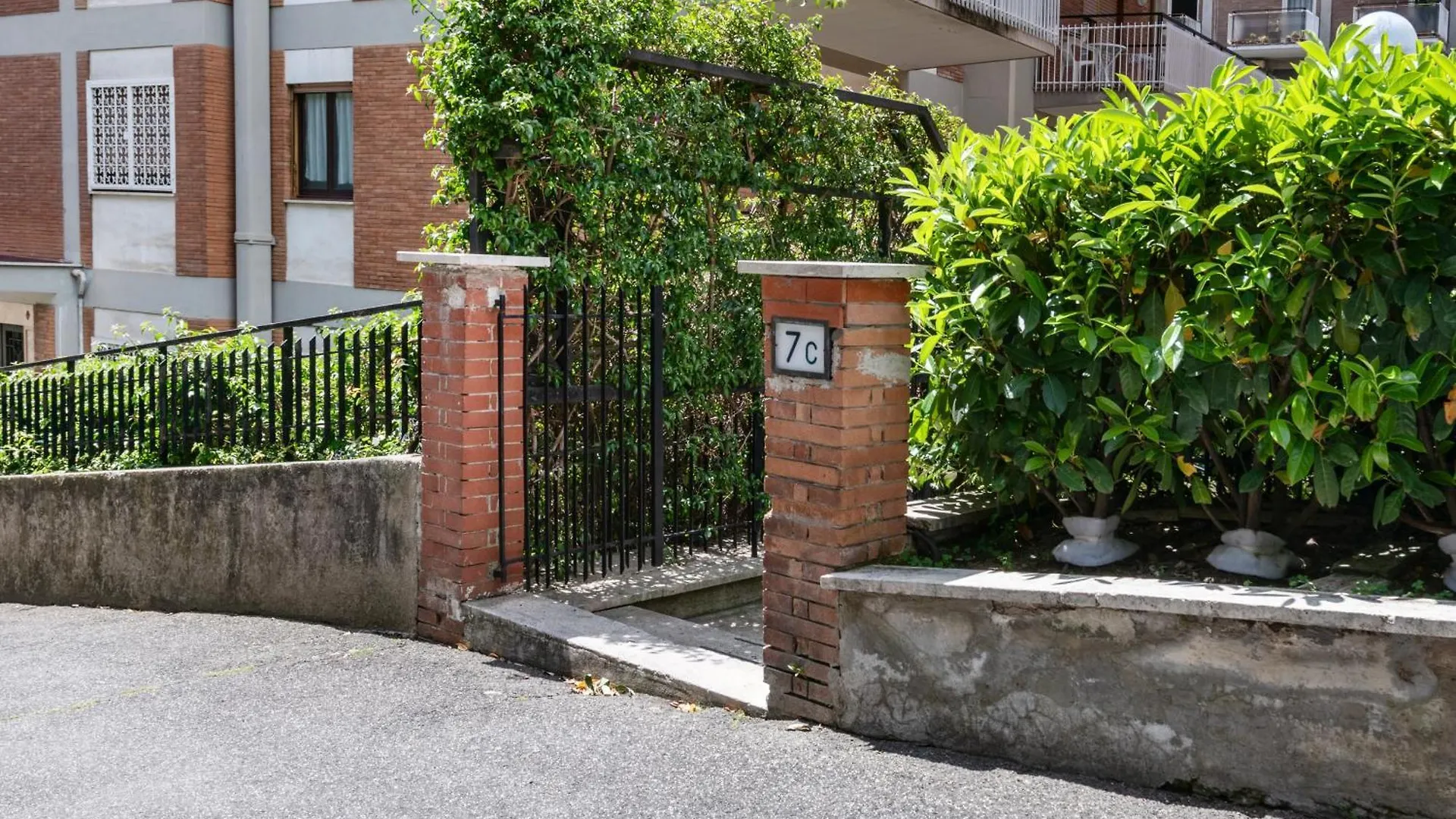 Roman Dream II 0*, Rome